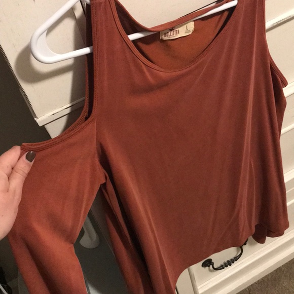 HOLLISTER cold shoulder tops - Picture 6 of 8